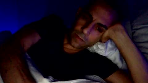 Snapshot of happy2334 chatting on December 26, 1:43 pm skysky6969 online show from December 26, 1:43 pm