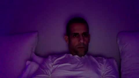 Snapshot of happy2334 chatting on September 16, 1:23 pm skysky6969 online show from September 16, 1:23 pm