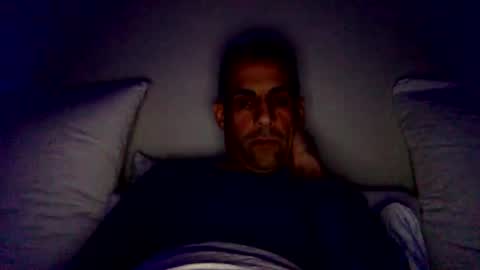 Snapshot of happy2334 chatting on March 3, 1:04 pm skysky6969 online show from March 3, 1:04 pm