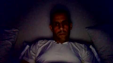 Snapshot of happy2334 chatting on January 5, 11:48 am skysky6969 online show from January 5, 11:48 am