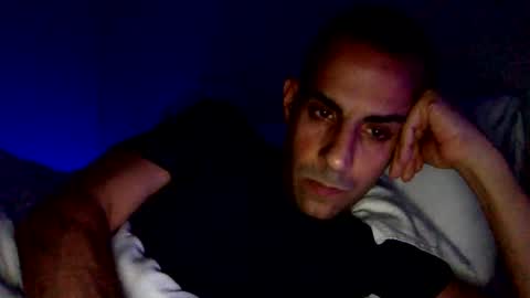 Snapshot of happy2334 chatting on December 10, 2:17 pm skysky6969 online show from December 10, 2:17 pm