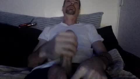 Snapshot of happy82081 chatting on November 2, 12:59 am happy guy online show from November 2, 12:59 am