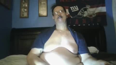 happyhappy4 online show from April 21, 4:40 am