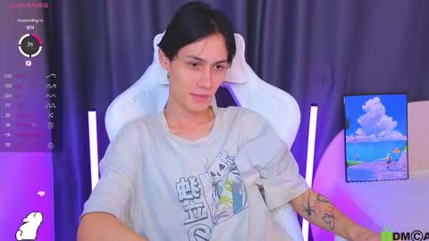 Mark online show from December 4, 7:43 pm