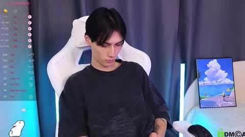 Mark online show from October 30, 10:33 pm