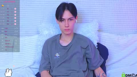 Mark online show from October 21, 9:50 pm