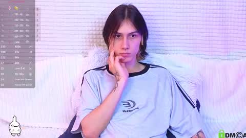 Snapshot of hard__fantasy chatting on September 29, 12:57 pm Mark online show from September 29, 12:57 pm