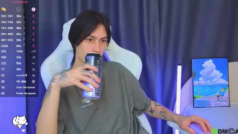 Mark online show from March 2, 10:28 pm