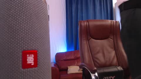Snapshot of hard_and_juici chatting on September 18, 1:02 pm Steve online show from September 18, 1:02 pm