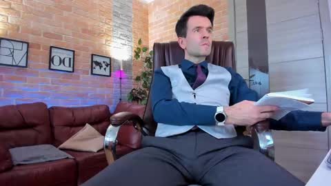 Snapshot of hard_and_juici chatting on March 10, 12:17 pm Steve online show from March 10, 12:17 pm