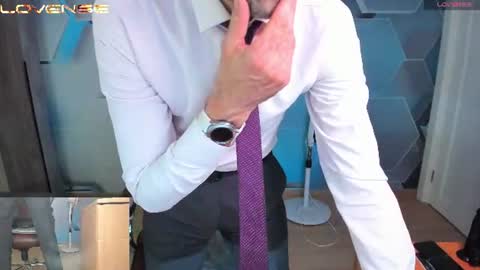 Steve online show from June 18, 3:30 am