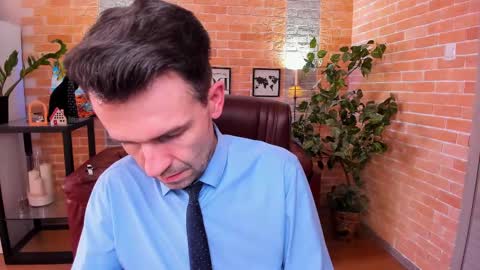 Snapshot of hard_and_juici chatting on February 25, 2:22 pm Steve online show from February 25, 2:22 pm