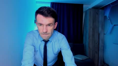 Snapshot of hard_and_juici chatting on October 15, 1:19 pm Steve online show from October 15, 1:19 pm