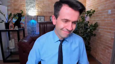 Snapshot of hard_and_juici chatting on March 2, 12:47 pm Steve online show from March 2, 12:47 pm