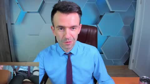 Steve online show from April 25, 1:41 pm