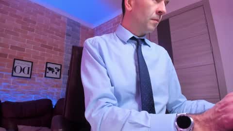 Snapshot of hard_and_juici chatting on January 12, 1:16 pm Steve online show from January 12, 1:16 pm
