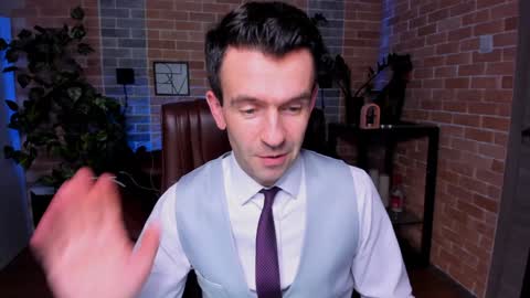 Snapshot of hard_and_juici chatting on December 17, 1:05 pm Steve online show from December 17, 1:05 pm
