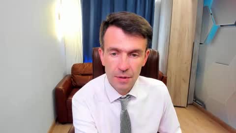 Snapshot of hard_and_juici chatting on September 15, 12:50 pm Steve online show from September 15, 12:50 pm