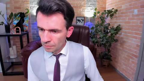 Snapshot of hard_and_juici chatting on March 11, 1:34 pm Steve online show from March 11, 1:34 pm