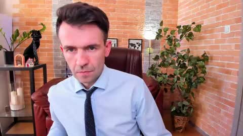 Snapshot of hard_and_juici chatting on February 16, 1:38 pm Steve online show from February 16, 1:38 pm
