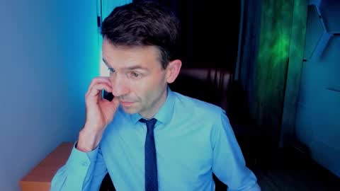 Snapshot of hard_and_juici chatting on October 23, 2:31 pm Steve online show from October 23, 2:31 pm