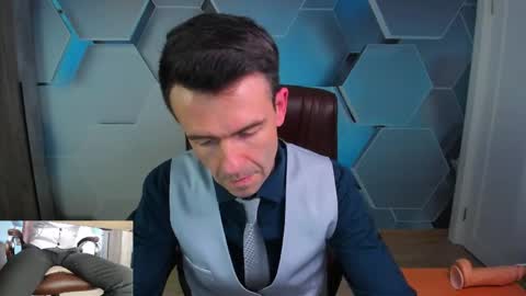 Steve online show from April 30, 10:11 am