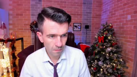 Snapshot of hard_and_juici chatting on January 1, 2:42 pm Steve online show from January 1, 2:42 pm