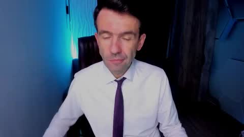 Snapshot of hard_and_juici chatting on October 29, 1:58 pm Steve online show from October 29, 1:58 pm