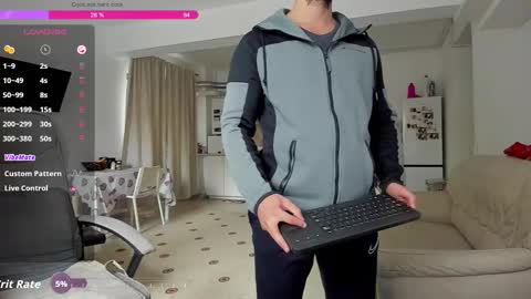 Snapshot of hard_chriss chatting on October 15, 7:38 am Hard Cock online show from October 15, 7:38 am