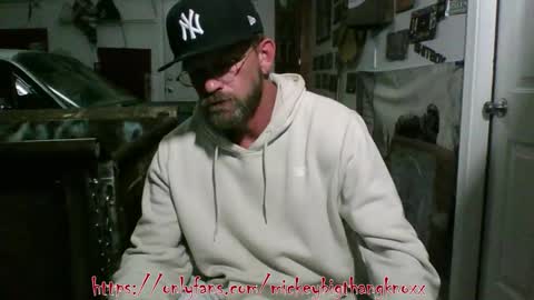 MalloryKnoxx online show from December 5, 4:19 am