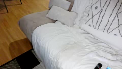 Chris online show from December 21, 2:08 am