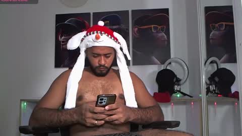 Snapshot of hardboy_latin chatting on December 19, 8:44 pm hardboy_latin online show from December 19, 8:44 pm