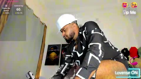 hardboy_latin online show from April 9, 4:21 am