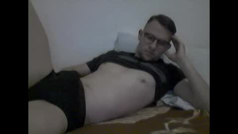 hardboylovemilfmoom online show from April 30, 9:41 pm