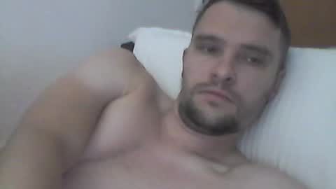 hardboylovemilfmoom online show from June 13, 9:40 am