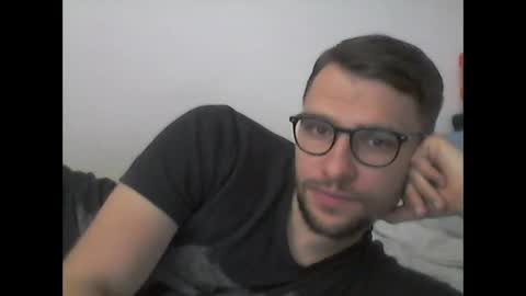 hardboylovemilfmoom online show from May 17, 11:50 am