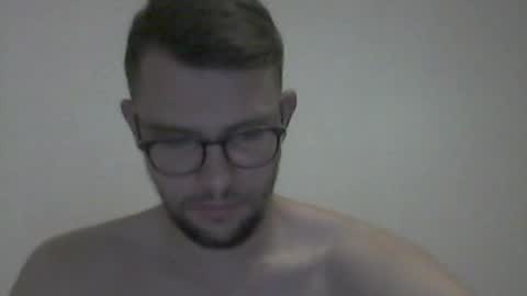hardboylovemilfmoom online show from June 15, 9:18 pm