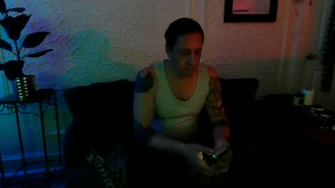 hardigan online show from November 9, 6:34 pm