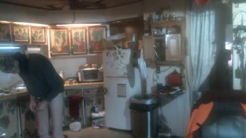 Snapshot of hardinhand44 chatting on February 13, 8:13 pm john nobles online show from February 13, 8:13 pm