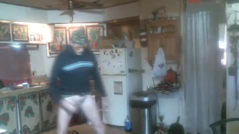 Snapshot of hardinhand44 chatting on February 1, 8:05 pm john nobles online show from February 1, 8:05 pm