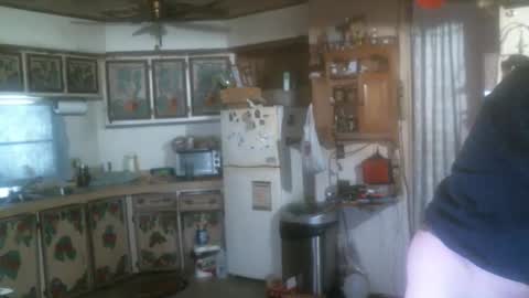 Snapshot of hardinhand44 chatting on February 7, 6:34 pm john nobles online show from February 7, 6:34 pm