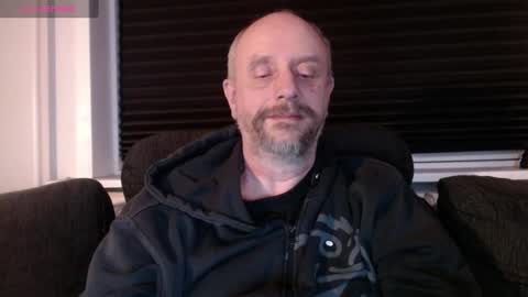 Snapshot of hardmrlazy chatting on February 21, 9:54 pm MrLazy online show from February 21, 9:54 pm