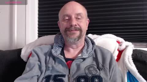 Snapshot of hardmrlazy chatting on December 17, 7:59 pm MrLazy online show from December 17, 7:59 pm