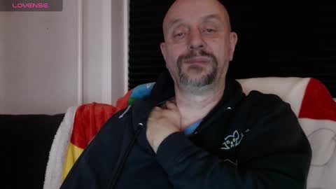 Snapshot of hardmrlazy chatting on January 10, 8:04 pm MrLazy online show from January 10, 8:04 pm
