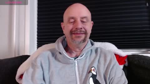 Snapshot of hardmrlazy chatting on January 6, 6:41 pm MrLazy online show from January 6, 6:41 pm