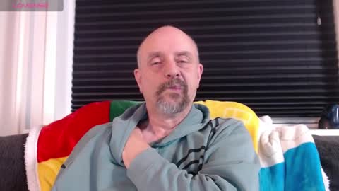 Snapshot of hardmrlazy chatting on December 10, 8:49 pm MrLazy online show from December 10, 8:49 pm
