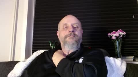 MrLazy online show from February 2, 6:27 pm