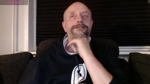 Snapshot of hardmrlazy chatting on December 23, 7:41 pm MrLazy online show from December 23, 7:41 pm
