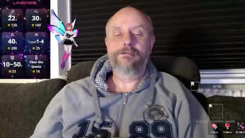 Snapshot of hardmrlazy chatting on October 13, 7:20 pm MrLazy online show from October 13, 7:20 pm