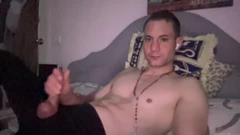 Snapshot of hardnstyle chatting on February 25, 4:35 am HARD AND STYLE online show from February 25, 4:35 am